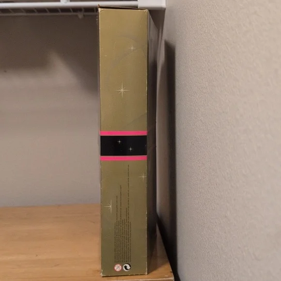 🆕 Avon Winter Rhapsody Barbie ✳️Special Edition✳️ Second In Series! In Box. - Picture 8 of 12